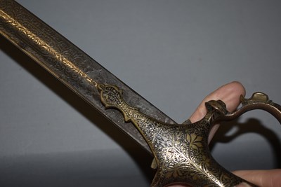 Lot 246 - AN EARLY 20TH CENTURY PRESENTATION INDIAN FRONTIER POLICE TULWAR OR SWORD