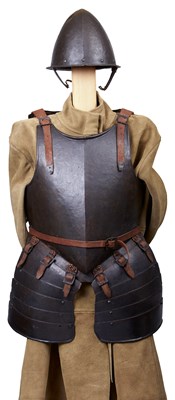 Lot 861 - A LATE 16TH CENTURY CONTINENTAL PIKEMAN'S HALF ARMOUR