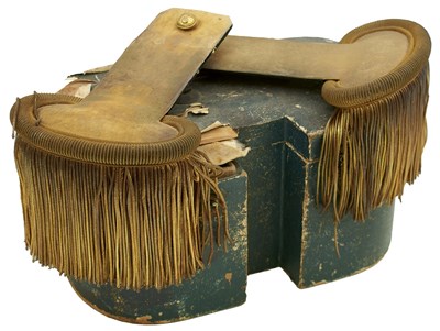 Lot 112 - A PAIR OF FRENCH OFFICER'S EPAULETTES