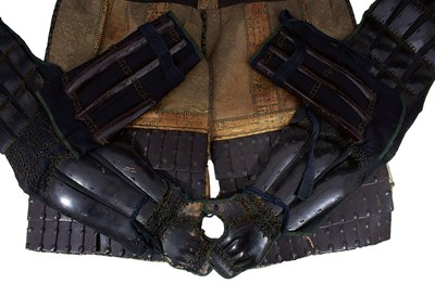Lot 15 - A 19TH CENTURY JAPANESE PART ARMOUR
