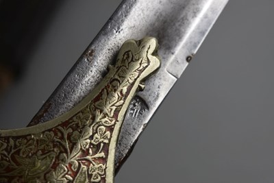 Lot 51 - A 19TH CENTURY INDIAN TULWAR