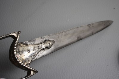 Lot 58 - AN 18TH CENTURY INDIAN KATAR