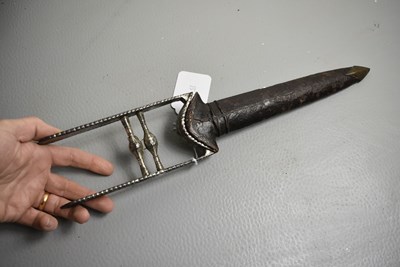 Lot 58 - AN 18TH CENTURY INDIAN KATAR