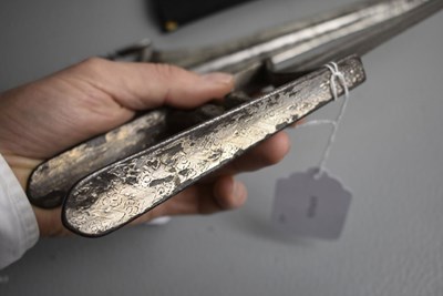 Lot 59 - A LATE 18TH CENTURY INDIAN KATAR OR DAGGER