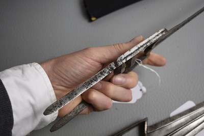 Lot 59 - A LATE 18TH CENTURY INDIAN KATAR OR DAGGER