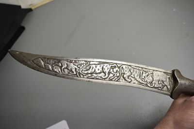 Lot 70 - A 19TH CENTURY INDIAN KHANJAR OR DAGGER