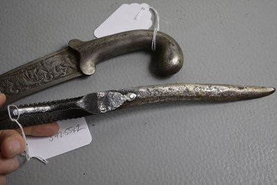 Lot 70 - A 19TH CENTURY INDIAN KHANJAR OR DAGGER