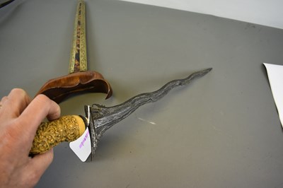 Lot 99 - A GOOD 19TH CENTURY OR EARLIER MADURA KRIS