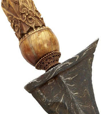 Lot 93 - A 19TH CENTURY OR EARLIER MADURA KRIS