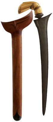 Lot 89 - A 19TH CENTURY OR EARLIER SULAWESI (CELEBES) BUGIS DAGGER KRIS