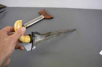 Lot 94 - A 19TH CENTURY OR EARLIER SULAWESI (CELEBES) BUGIS DAGGER KRIS