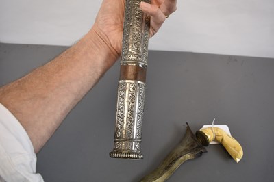 Lot 94 - A 19TH CENTURY OR EARLIER SULAWESI (CELEBES) BUGIS DAGGER KRIS