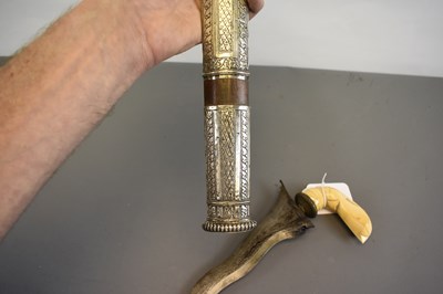 Lot 94 - A 19TH CENTURY OR EARLIER SULAWESI (CELEBES) BUGIS DAGGER KRIS