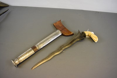 Lot 94 - A 19TH CENTURY OR EARLIER SULAWESI (CELEBES) BUGIS DAGGER KRIS