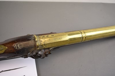 Lot 186 - A LATE 17TH CENTURY BRASS BARRELLED FLINTLOCK BLUNDERBUSS BY JOHN HOSEY