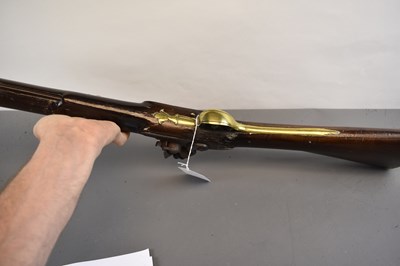 Lot 186 - A LATE 17TH CENTURY BRASS BARRELLED FLINTLOCK BLUNDERBUSS BY JOHN HOSEY