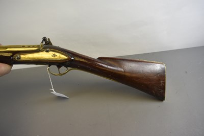 Lot 186 - A LATE 17TH CENTURY BRASS BARRELLED FLINTLOCK BLUNDERBUSS BY JOHN HOSEY