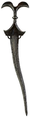 Lot 65 - AN 18TH CENTURY OR EARLIER DECCAN CHILANUM OR DAGGER