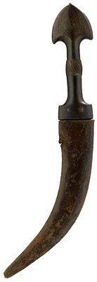 Lot 97 - A 19TH CENTURY MARSH ARABS KHANJAR OR JAMBIYA