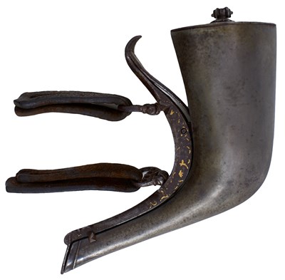 Lot 94 - A 19TH CENTURY PERSIAN WOOTZ PRIMING FLASK
