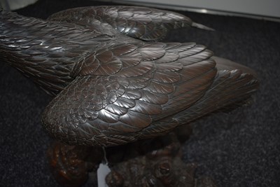 Lot 48 - AN IMPRESSIVE JAPANESE MEIJI PERIOD BRONZE EAGLE