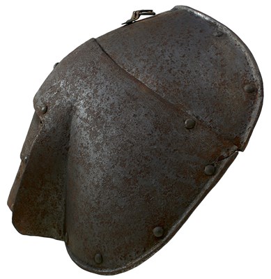 Lot 675 - AN ARTICULATED PAULDRON FROM AN ENGLISH CUIRASSIER'S SUIT OF ARMOUR