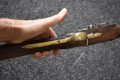 Lot 688 - A FLINTLOCK BLUNDERBUSS BY HALL OF LONDON