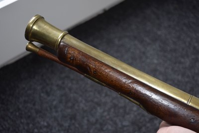 Lot 688 - A FLINTLOCK BLUNDERBUSS BY HALL OF LONDON