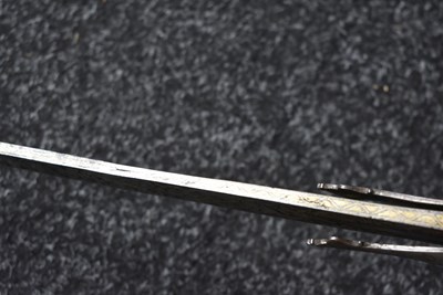 Lot 44 - A LATE 18TH OR EARLY 19TH CENTURY DECCAN INDIAN MAHARATHAN TROPHY SHAMSHIR SHIKARGAR OR SWORD