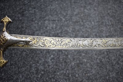 Lot 44 - A LATE 18TH OR EARLY 19TH CENTURY DECCAN INDIAN MAHARATHAN TROPHY SHAMSHIR SHIKARGAR OR SWORD
