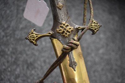 Lot 44 - A LATE 18TH OR EARLY 19TH CENTURY DECCAN INDIAN MAHARATHAN TROPHY SHAMSHIR SHIKARGAR OR SWORD