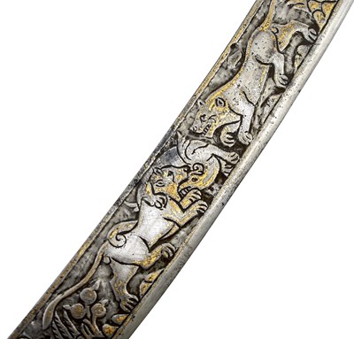 Lot 44 - A LATE 18TH OR EARLY 19TH CENTURY DECCAN INDIAN MAHARATHAN TROPHY SHAMSHIR SHIKARGAR OR SWORD
