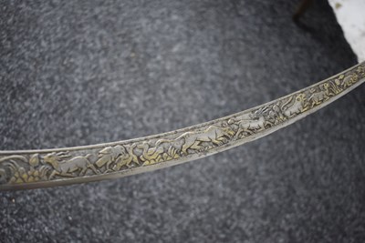 Lot 44 - A LATE 18TH OR EARLY 19TH CENTURY DECCAN INDIAN MAHARATHAN TROPHY SHAMSHIR SHIKARGAR OR SWORD