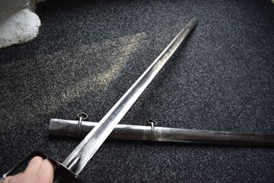 Lot 136 - A 1796 PATTERN HEAVY CAVALRY TROOPER'S SWORD TO THE 6TH DRAGOON GUARDS