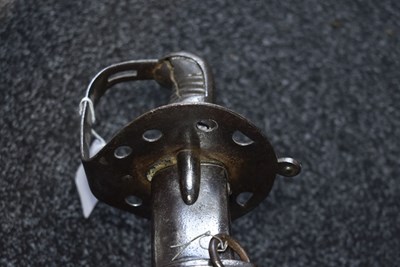 Lot 136 - A 1796 PATTERN HEAVY CAVALRY TROOPER'S SWORD TO THE 6TH DRAGOON GUARDS