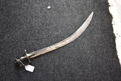 Lot 45 - A LATE 18TH OR EARLY 19TH CENTURY INDIAN TULWAR