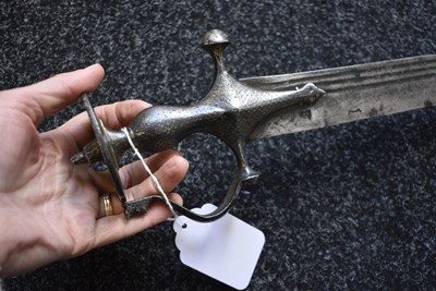 Lot 45 - A LATE 18TH OR EARLY 19TH CENTURY INDIAN TULWAR