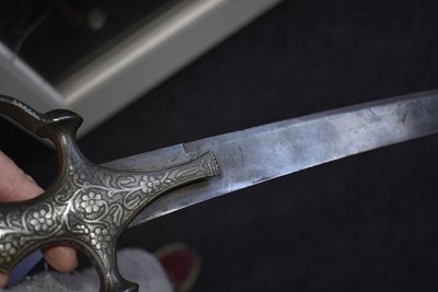 Lot 46 - A 19TH CENTURY SIKH INFLUENCED INDIAN TULWAR