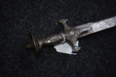Lot 47 - A 19TH CENTURY INDO-PERSIAN TULWAR