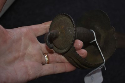 Lot 48 - AN 18TH CENTURY SOUTHERN INDIAN OR DECCAN SWORD