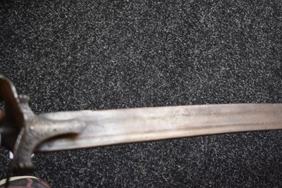Lot 48 - AN 18TH CENTURY SOUTHERN INDIAN OR DECCAN SWORD