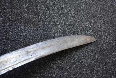 Lot 48 - AN 18TH CENTURY SOUTHERN INDIAN OR DECCAN SWORD