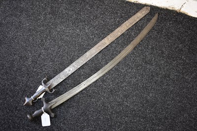 Lot 49 - AN INDO-PERSIAN SWORD