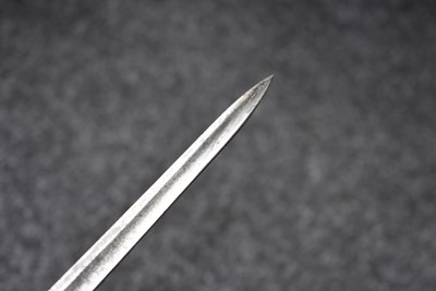 Lot 169 - AN 1805 PATTERN ROYAL NAVAL MIDSHIPMAN'S SWORD