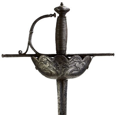 Lot 319 - A 17TH CENTURY SPANISH CUP HILT RAPIER