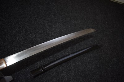 Lot 12 - A WAKIZASHI