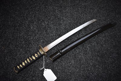 Lot 12 - A WAKIZASHI