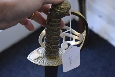 Lot 155 - AN 1832 PATTERN LIFE GUARDS OFFICER'S SWORD