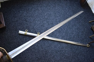 Lot 155 - AN 1832 PATTERN LIFE GUARDS OFFICER'S SWORD