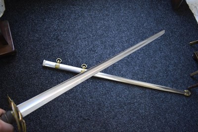 Lot 155 - AN 1832 PATTERN LIFE GUARDS OFFICER'S SWORD